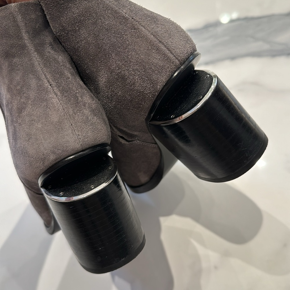 Alexander Wang grey suede booties size 37